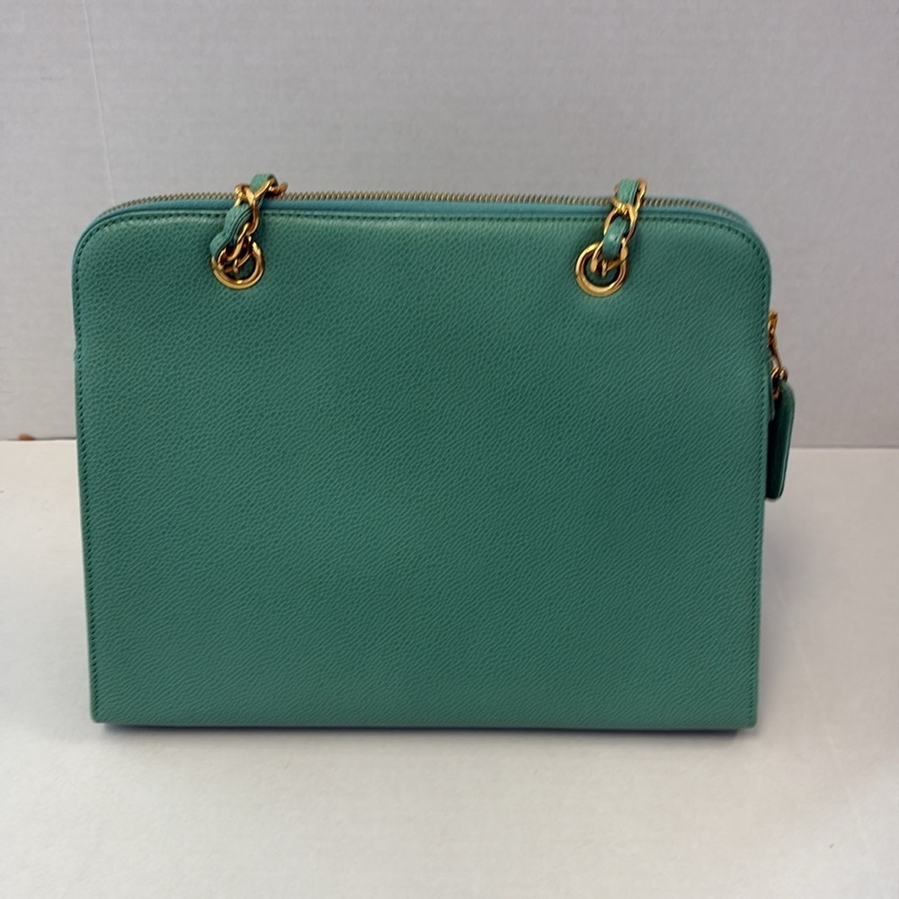 Chanel Vintage Emerald Green Gold Chain Shoulder Bag with CC Logo - Picture 4 of 10